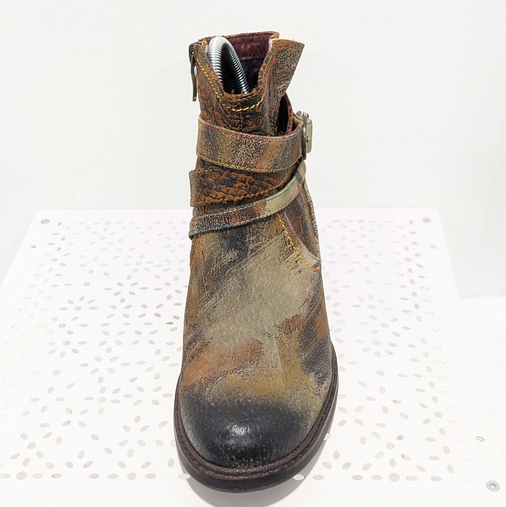 L ' Artiste leather Shazzam boots - Picture 3 of 16